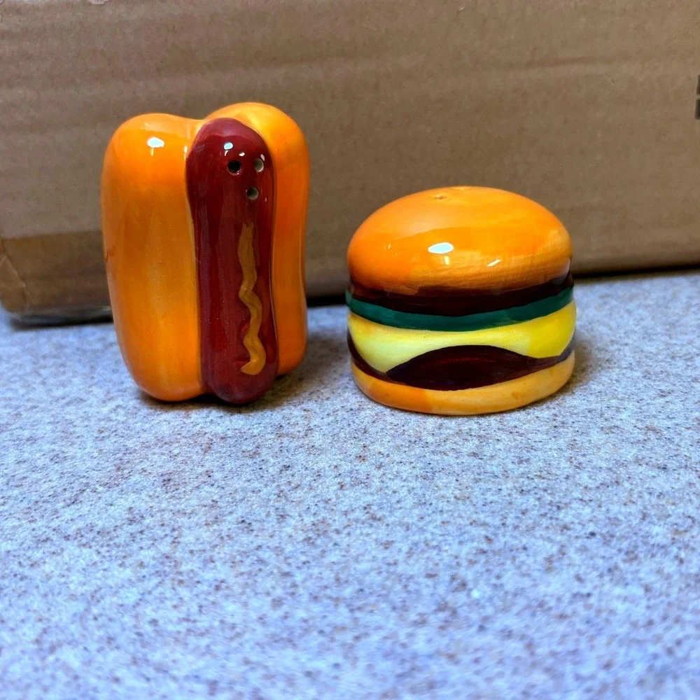 Cheese Burger Hot Dog Salt Pepper Shakers Multicolor Good Novelty BBQ